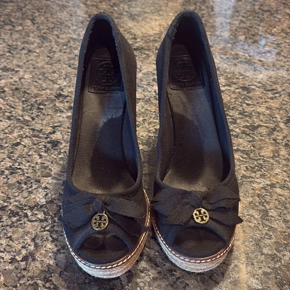 Tory Burch “Jackie” wedge espadrilles size 9B.